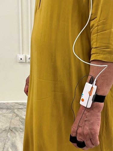 Sensor for physiological recordings